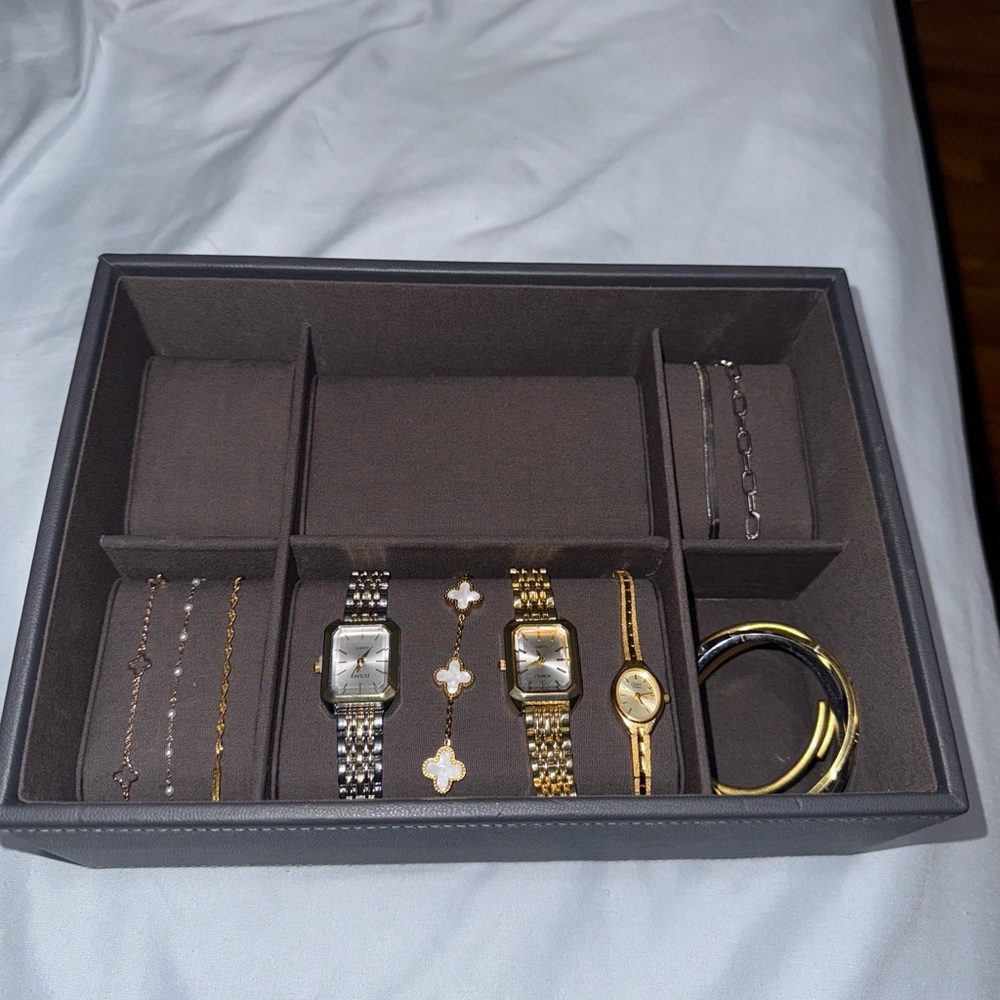 Stackers box jewelry organizer Bracelet watch box display DOESN’T COME W JEWELRY